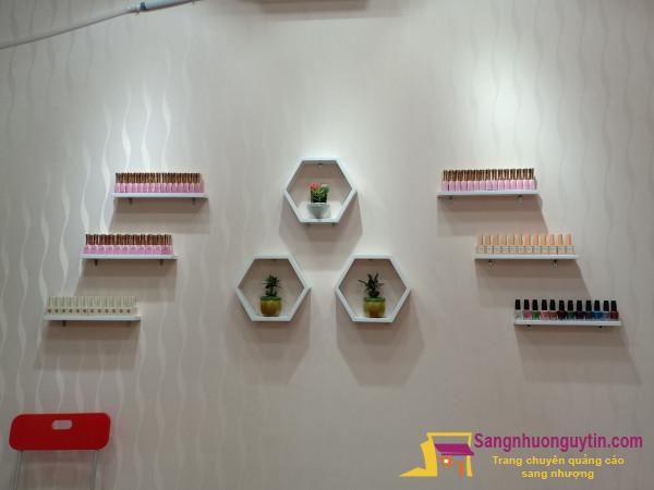 Sang tiệm tóc - nail