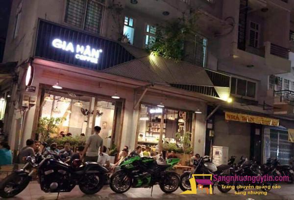 Sang Nhượng Quán Cafe Nằm Mặt Tiền Đường Lũy Bán Bích Quận Tân Phú.